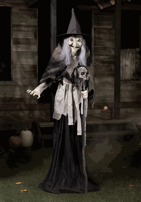 Lunging Witch Animatronics: From Concept to Execution
